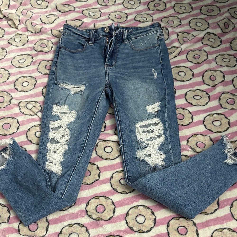 American eagle Distressed Blue Jeans